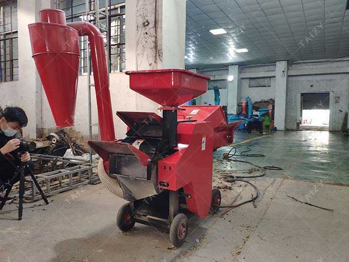 combined chaff cutter and grinder