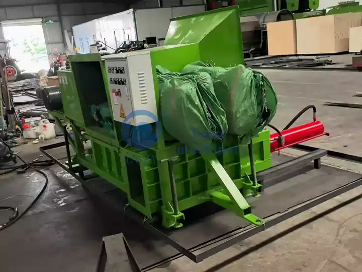 square silage hay baler
