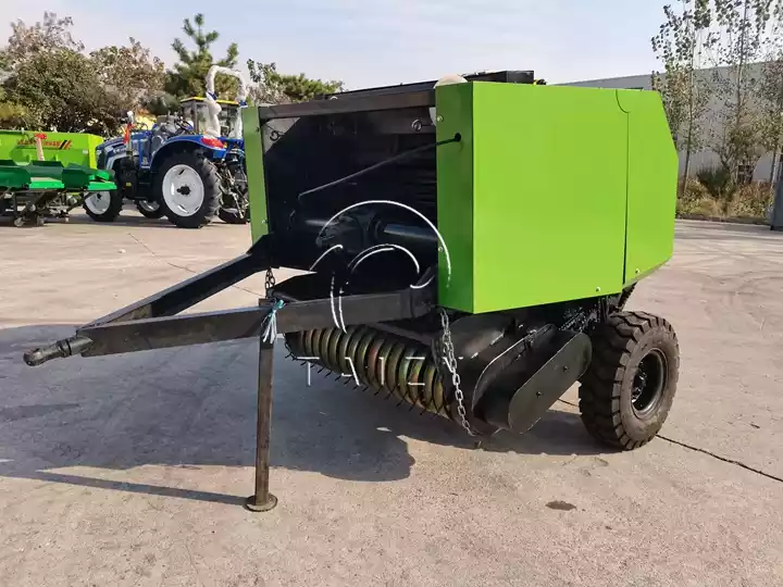 ensiladora de paja, cosechadora y empacadora