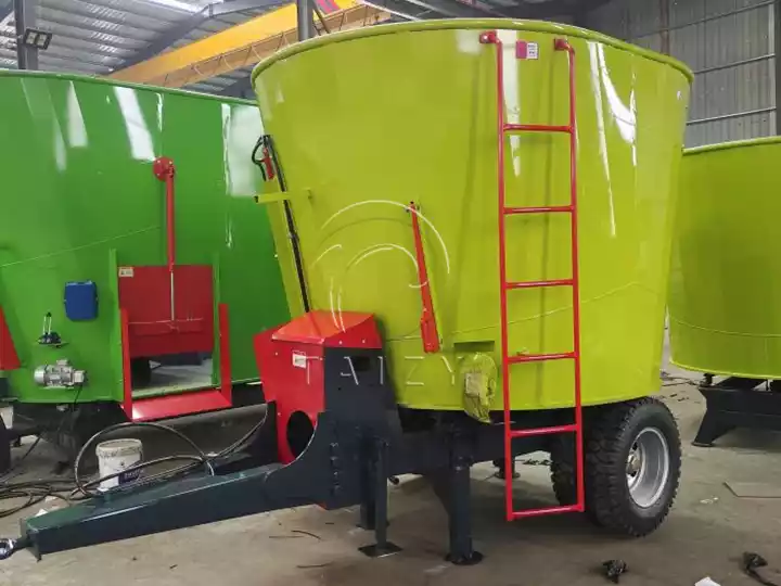 TMR feed mixer machines