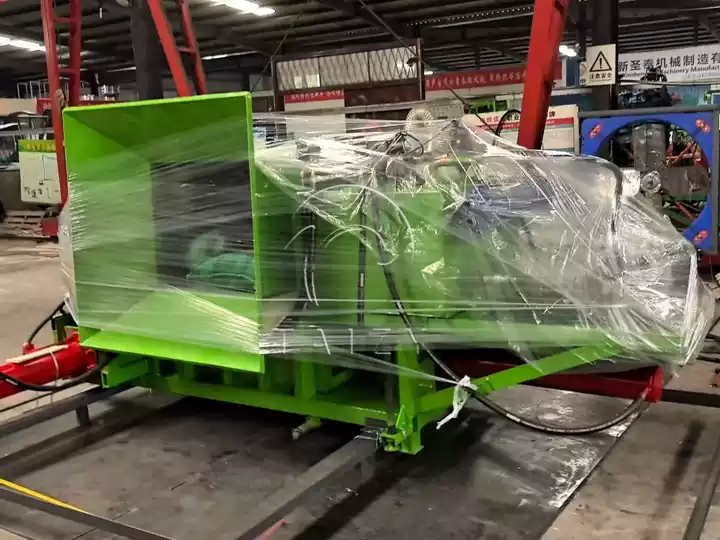 Twin-cylinder hydraulic baler shipped to Portugal