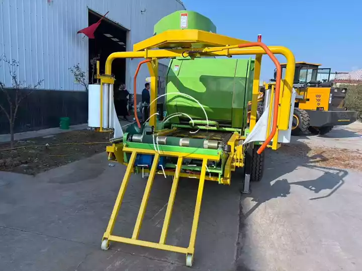 máquina de embrulho de fardo de feno