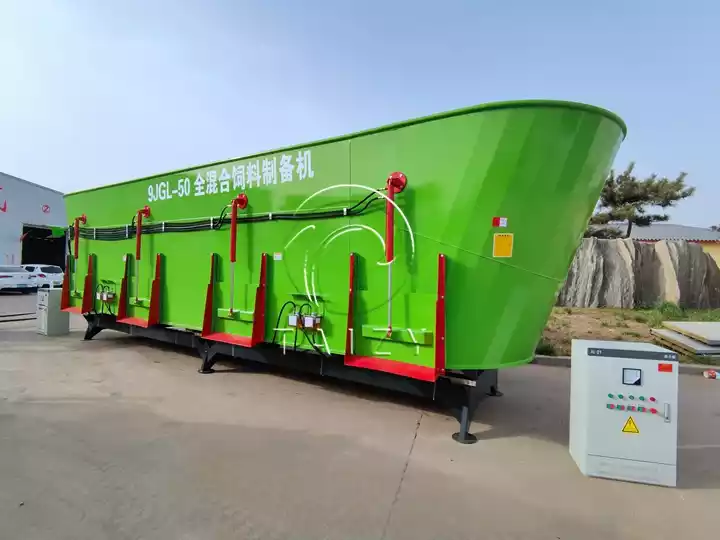 livestock forage feed mixer