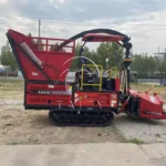 crawler-type silage green harvester