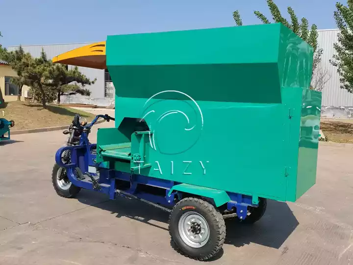 electric silage spreader