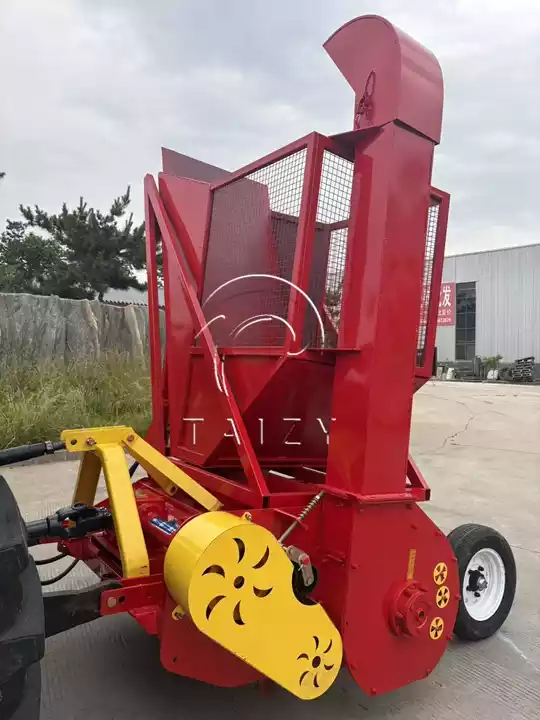 tractor mounted straw crushing and recycling machine